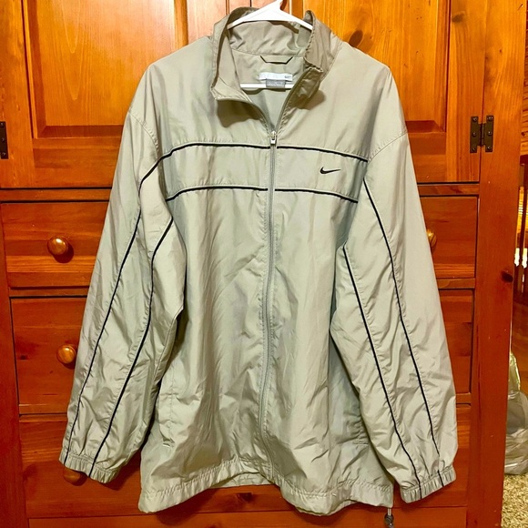 Nike Men's Windbreaker Jacket - XL - Picture 2 of 6